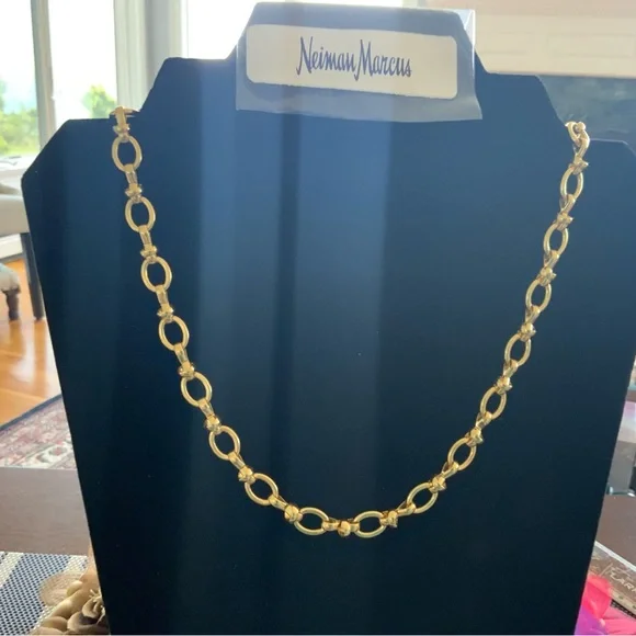 ♥️BRAND NEW♥️ Oval link, 18k gold over silver necklace from Neiman Marcus - Picture 1 of 5